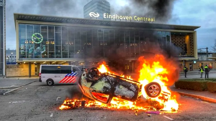 LUPTE DE STRADĂ ÎN OLANDA! Mașini incendiate, magazine sparte, polițiști și civili în spitale! (GALERIE FOTO&VIDEO)