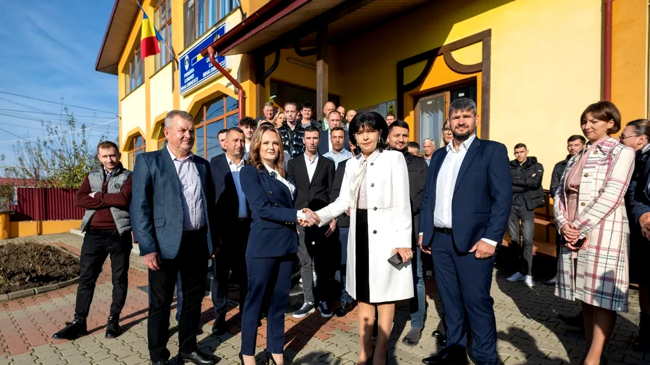 Situație incredibilă într-o comună din Botoșani: după tată și mamă, a venit rândul fiicei să conducă primăria