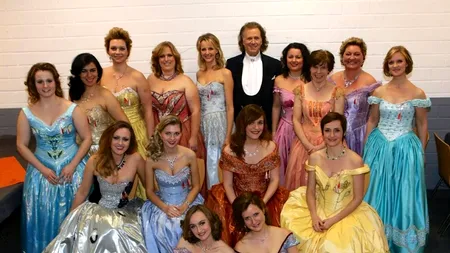 AndrÃ© Rieu a adoptat tradiția mărțișorului. Ce le transmite artistul româncelor de 1 Martie