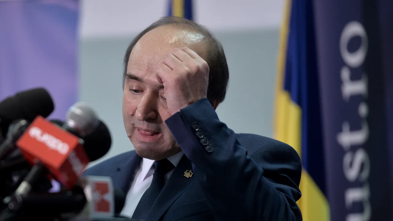 Tudorel Toader nu își dă demisia: Nu închid biroul pentru că am auzit că mă remaniază!/ Despre Dragnea: Va veni momentul în care voi vorbi și mai mult și mai multe