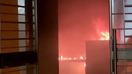 Explozii cu bombe la Centrul Medical Caritas din Hong Kong/ Protestatarii antiguvernamentali mascați au aruncat cocktail-uri Molotov asupra unei clădiri neocupate ce urma să devină centru de carantina pentru persoanele suspectate de infectare cu  coronavirus 