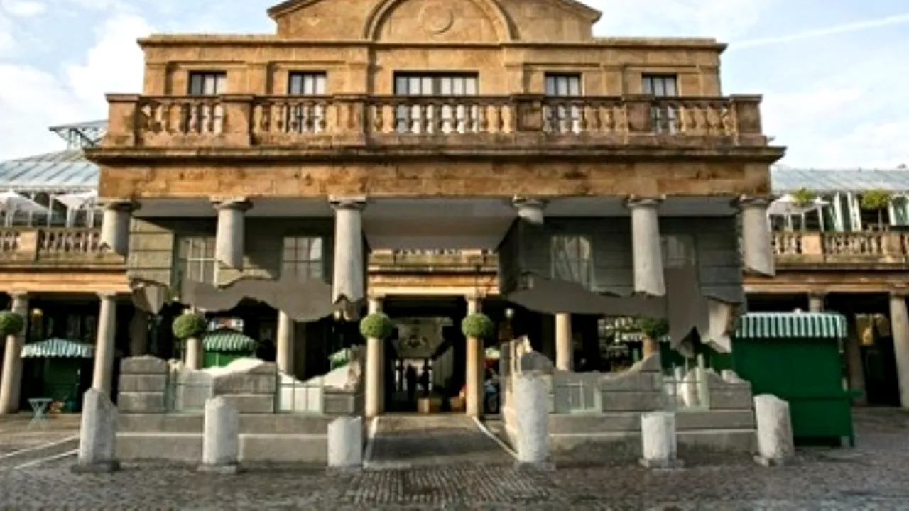 Cum arată clădirea suspendată din Londra