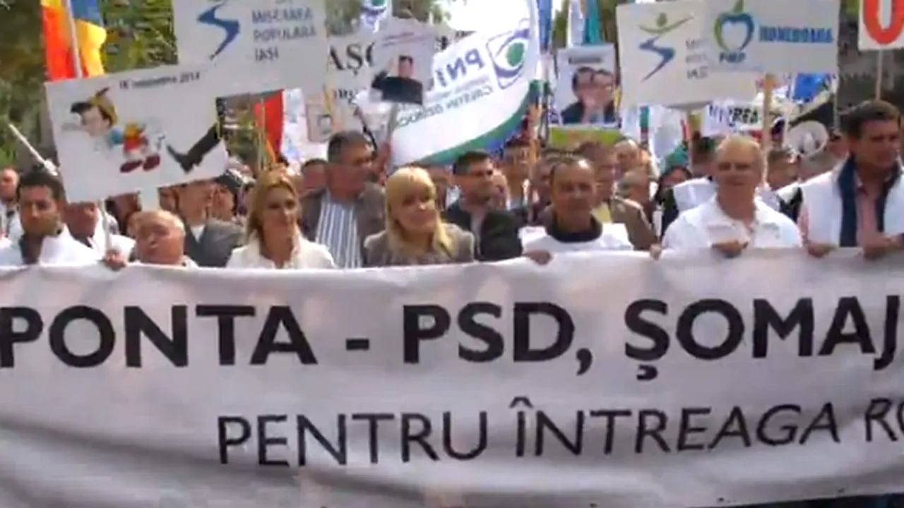 Elena Udrea, lansare spre Cotroceni din fața Guvernului. Băsescu a venit direct la berărie
