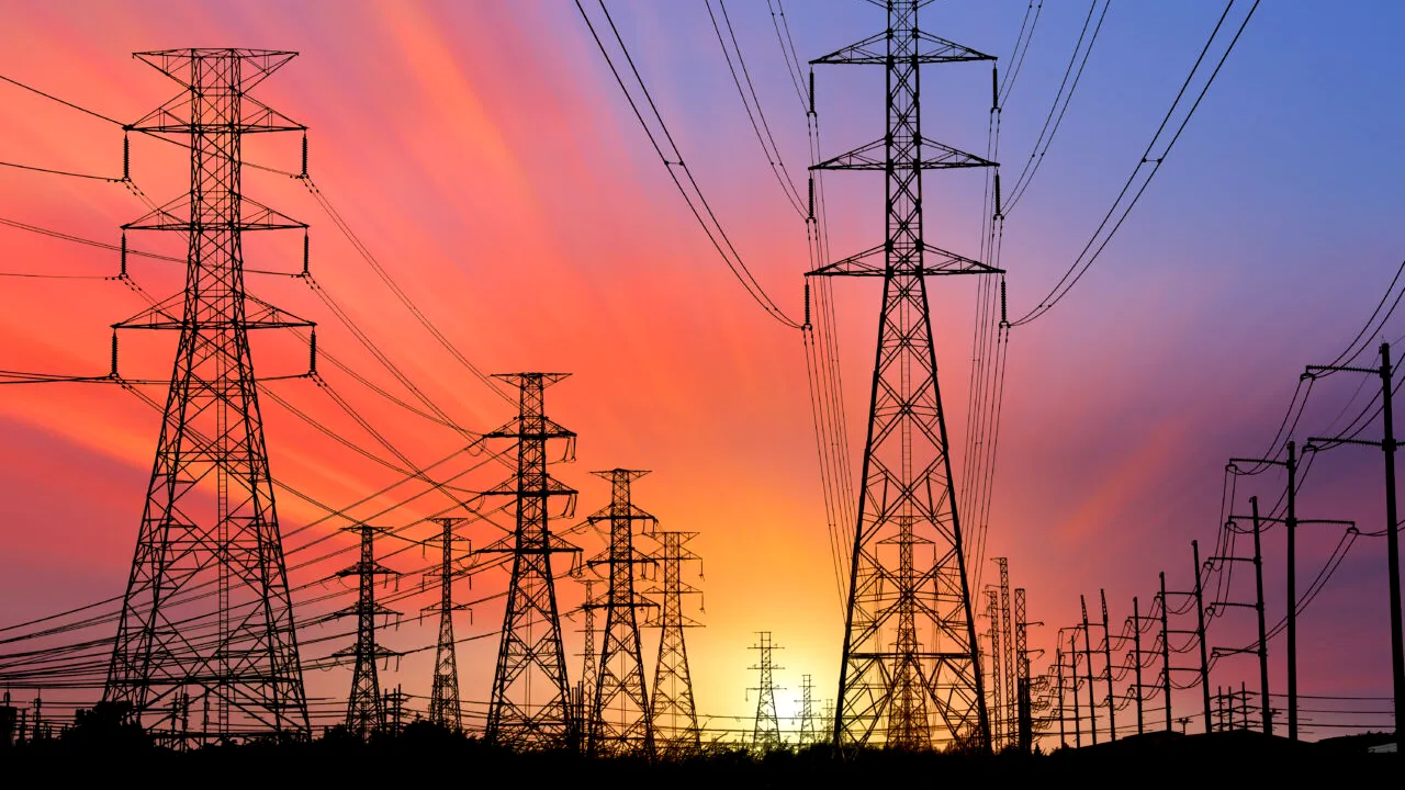 România, în stare de alertă energetică în august. Ce măsuri poate lua Guvernul și cât de mare este riscul unor pene de curent
