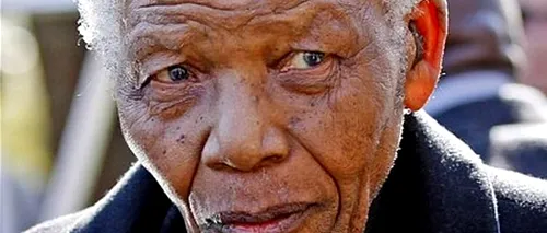 Nelson Mandela nu poate vorbi, dar comunică prin semne