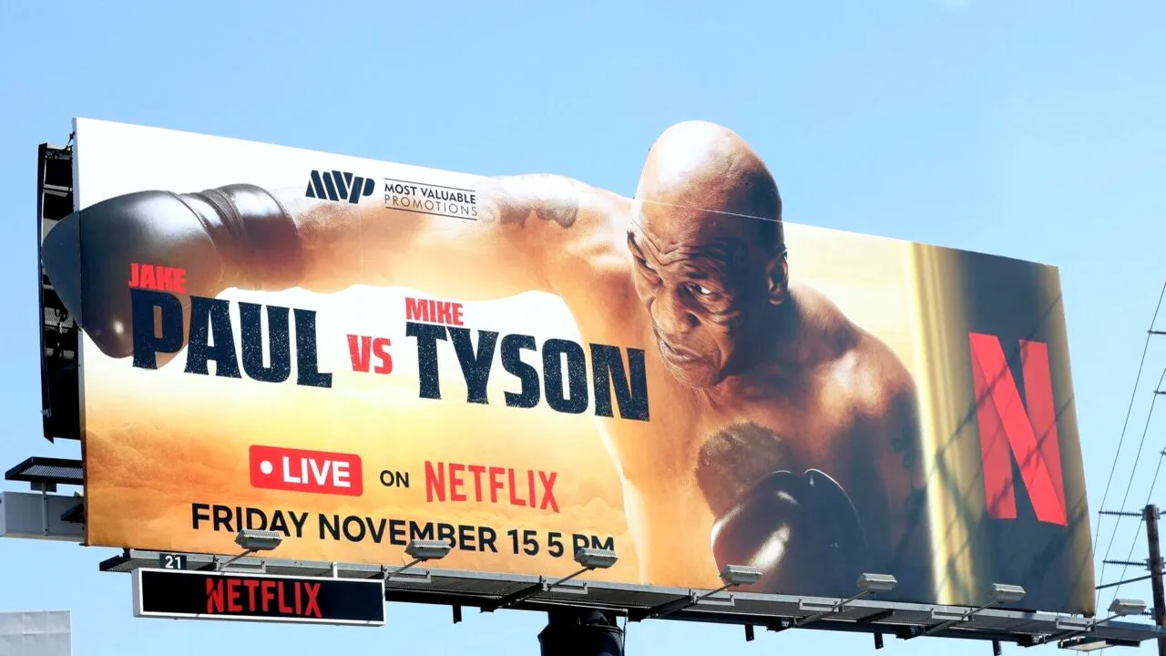 Abonații au început să dea în JUDECATĂ Netflix, după problemele tehnice de la meciul de box dintre Mike Tyson şi Jake Paul