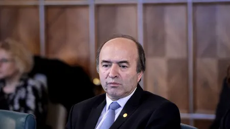 Moțiunea împotriva lui Toader ar putea fi dezbătută și votată luni, după două amânări