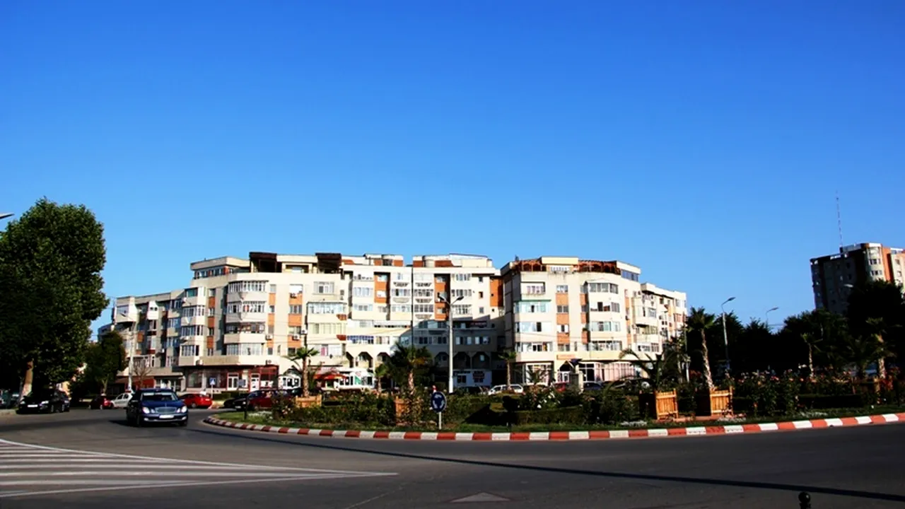 Încheierea de asigurări obligatorii pentru proprietarii cu polițe facultative, suspendată în justiție 