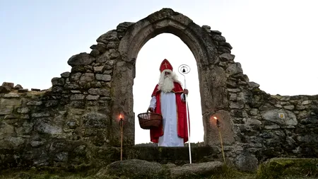 Tradiții de Sfântul Moș Nicolae. Ce RISCĂ copiii neascultători și obraznici care nu-și ascultă părinții și bunicii