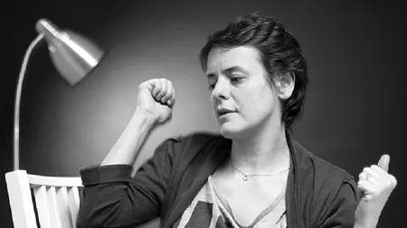 La ce visează acești omuleți ciudați care viețuiesc în cuburi de sticlă și se numesc corporatiști
