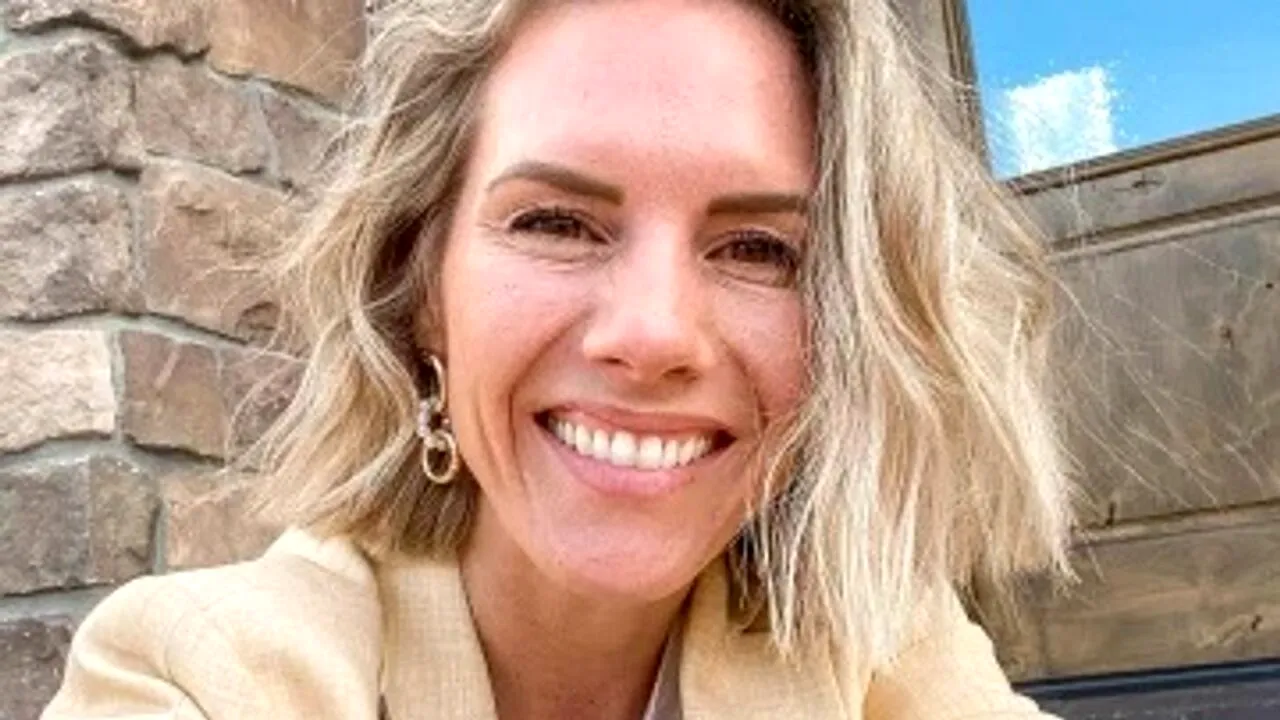 60 de ani de închisoare pentru mama care și-a maltratat copiii. Pe YOUTUBE dădea sfaturi parentale, iar acasă era îi abuza pe micuți