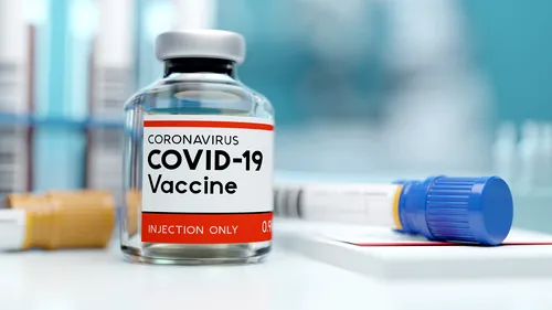 O mare companie farmaceutică vrea să ceară autorizaţie pentru utilizarea unui vaccin anti-Covid-19, până la sfârşitul lunii noiembrie