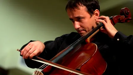 Violoncelistul Răzvan Suma și dirijorul Gabriel Bebeșelea aduc 