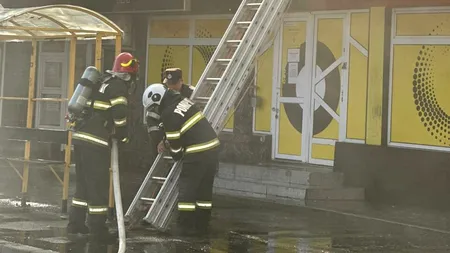 Incendiu la un ansamblu de magazine din Ploiești. A fost emis mesaj RO-ALERT