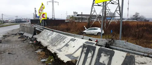 Accident spectaculos în „curba morții” de la ieșirea din Pitești. Ce au pățit pasagerii din mașina implicată