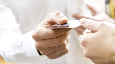 A făcut portretul în acuarelă al bărbatului pe care-l suspecta că i-a furat cardul