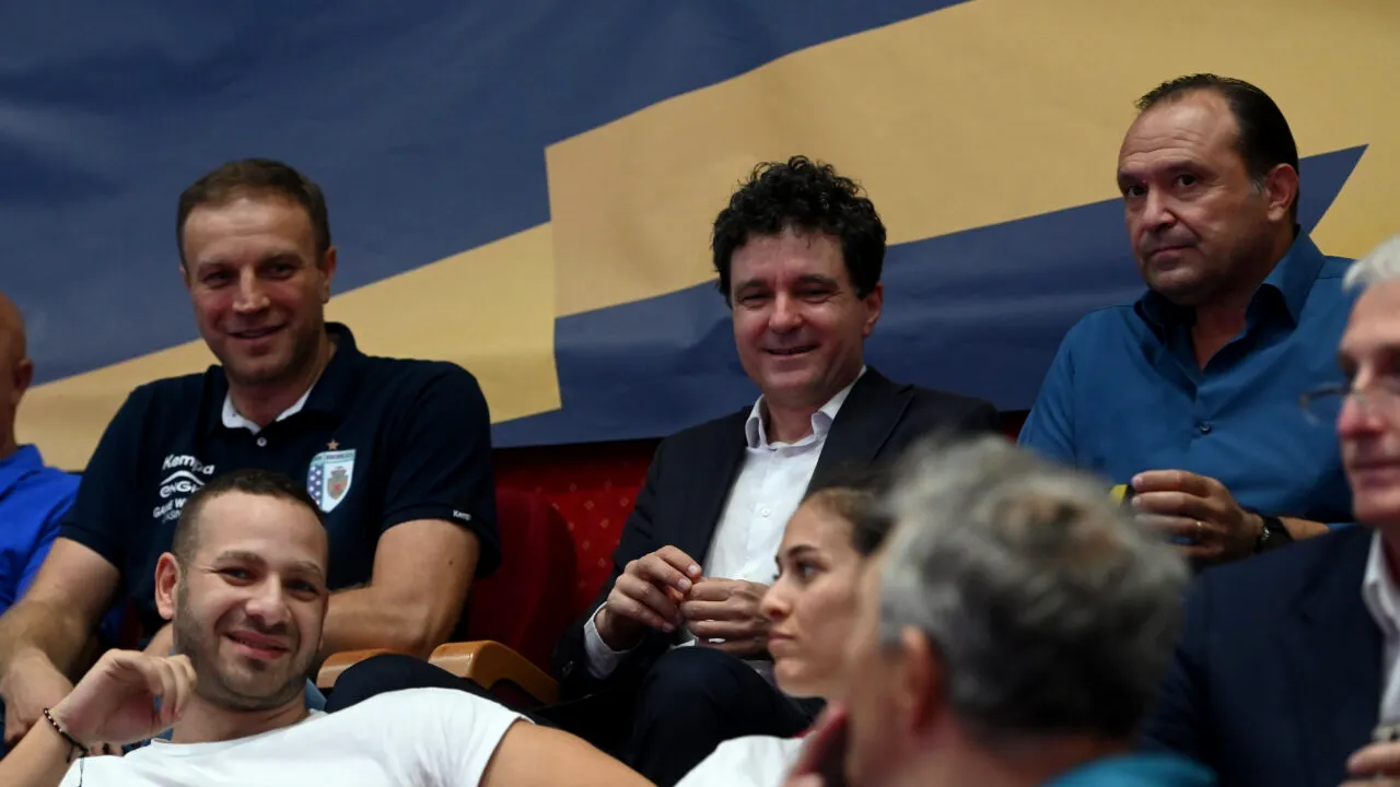 CSM București, prima victorie în grupele Ligii Campionilor la handbal feminin! Nicușor Dan le-a susținut pe 