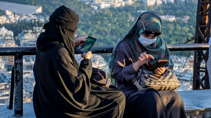 Călătoriile cu metrou, INTERZISE la Teheran femeilor care nu poartă hijab