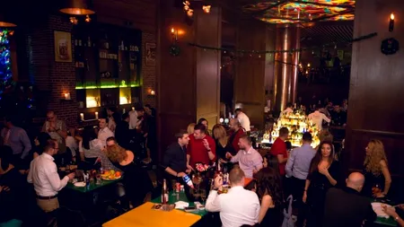 Țara unde este ilegal să dansezi. Sancțiunile dure pe care le riscă patronii barurilor unde clienții sunt prinși că dansează