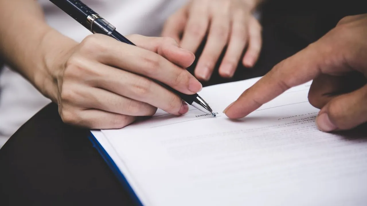 UTIL. Ce pași trebuie să urmezi pentru a-ți înmatricula mașina, în 2020. De ce acte ai nevoie