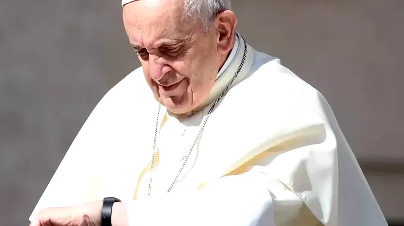 Ceasul din plastic al Suveranului Pontif, vândut cu 51.000 de dolari
