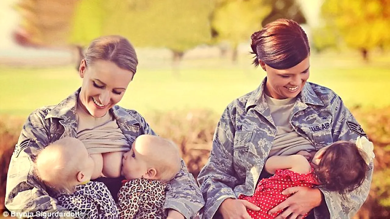Fotografii cu femei din armata SUA care alăptează în public au stârnit controverse pe internet