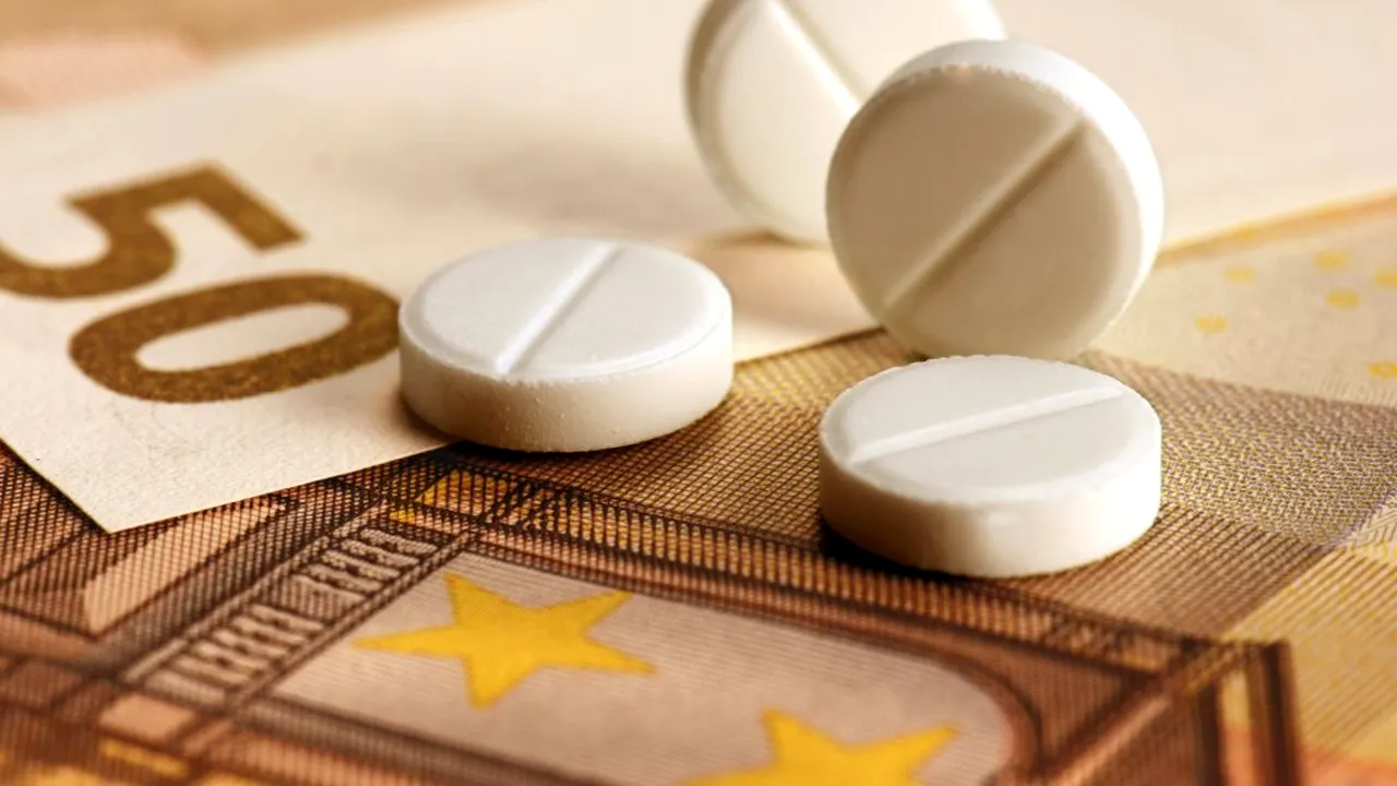 Un tânăr de 19 ani a ajuns în stare gravă la spital, după ce a înghițit 16 pastile de paracetamol