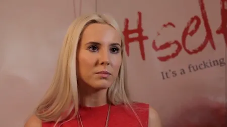 Selfiemania cucerește România. Regizorul Cristina Iacob: Dragostea se întâmplă acolo unde nu te aștepți