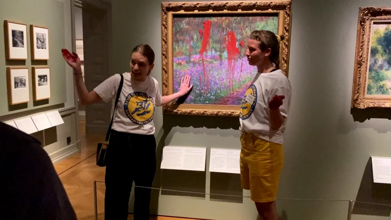 Activiști de mediu au vandalizat un tablou de Monet la Muzeul Național din Suedia