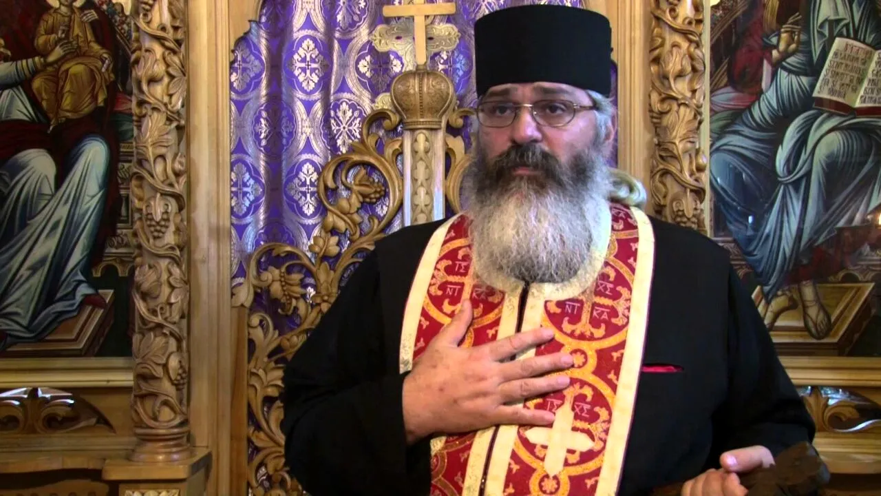Cum l-a pedepsit Arhiepiscopia Iașilor pe părintele Calistrat, filmat când ar fi lovit o femeie în curtea unei biserici