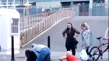 Protecția animalelor în acțiune: Doi bărbați au fost arestați pentru că au abuzat până la epuizare de o iapă posibil gestantă - VIDEO