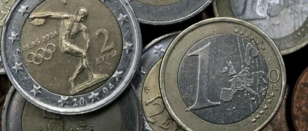 Numărul monedelor euro falsificate retrase din circulație a crescut cu 17% în 2012. Câte bancnote false au fost descoperite