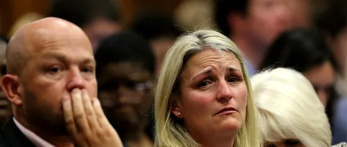 Părinții victimei lui Oscar Pistorius consideră că verdictul este greșit: Nu credem în povestea lui