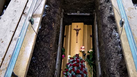 UN MORT stă la morgă de o lună, deoarece PRIMARUL nu crede că este MORT: Nu e aceeași persoană. Eu am văzut cu ochii mei 