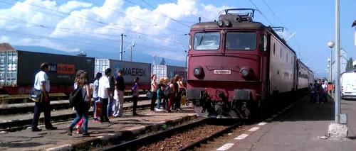 Tren cu 326 de pasageri, blocat în zona Cernavodă
