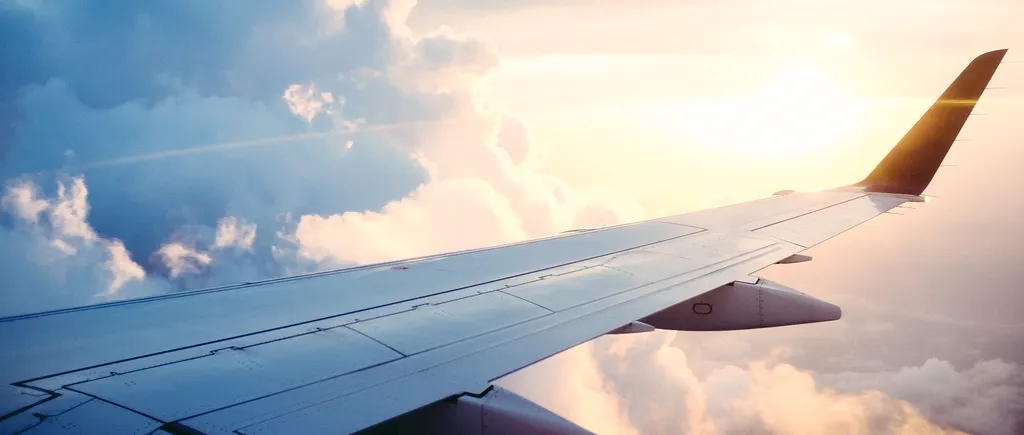O companie aeriană low-cost va lansa 10 noi rute către destinații de vacanță, din București și Cluj-Napoca. Care sunt acestea și de când vor fi operate cursele
