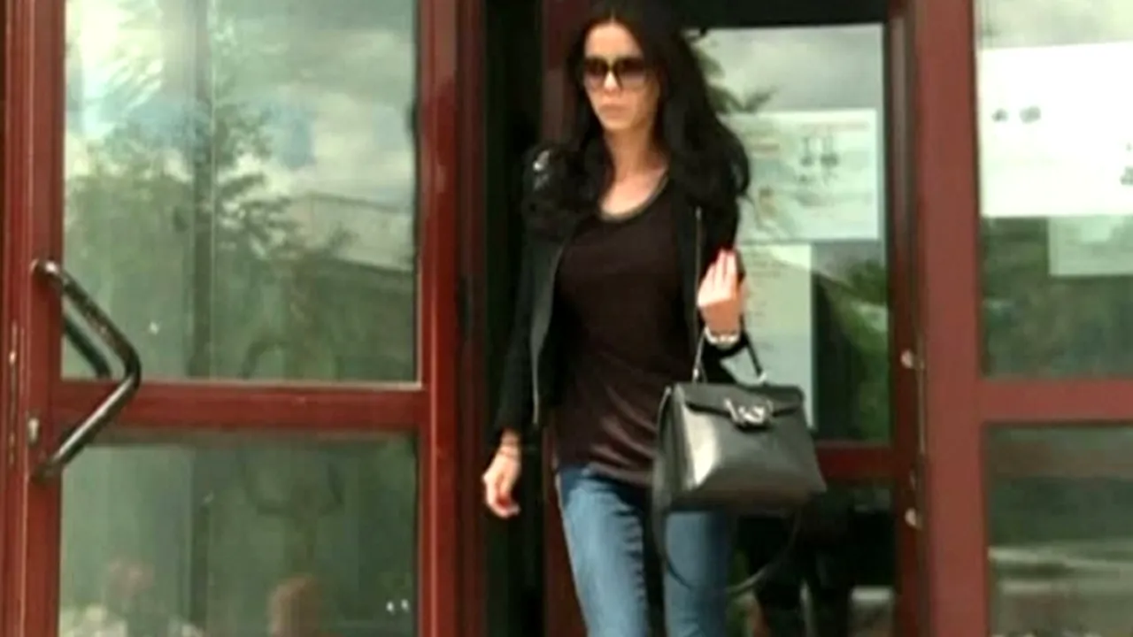 Andreea Marta, soția fostului consilier a lui Sorin Blejnar, deferită justitiei pentru prostituție
