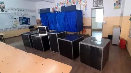 Primarul Constanței a fost amendat după ce a încălcat obligația de a dota fiecare secție de votare cu cinci URNE. Reacția edilului