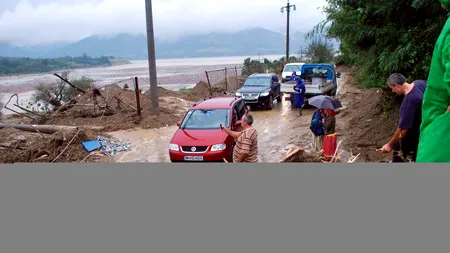 Cod galben de inundații în 11 județe până la ora 24:00