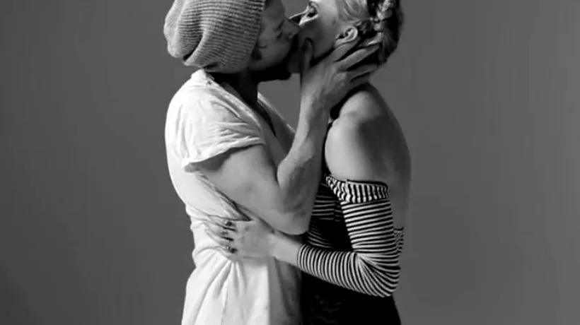 VIDEO. Primul sărut, clipul care a cucerit inimile a peste 22,5 milioane de internauți