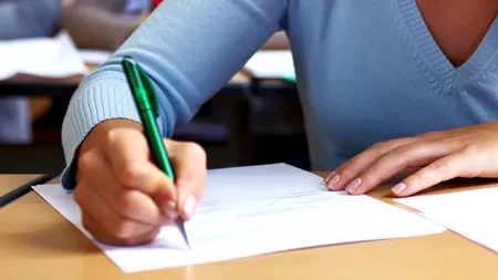 „Perle” la simularea de la Evaluarea Națională 2026. „Nu ne-a predat ce e un text blagian”. Cu ce altceva i-au surprins elevii pe profesori la Proba de limba și literatura română