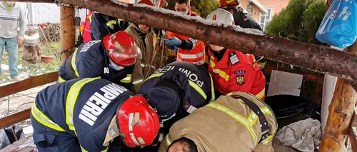 Situație dramatică în Bacău: Un copil de 4 ani a căzut într-o fântână de 15 metri! - FOTO