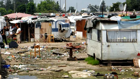 REPORTAJ Le Progres realizat în printre romii din Tinca. 