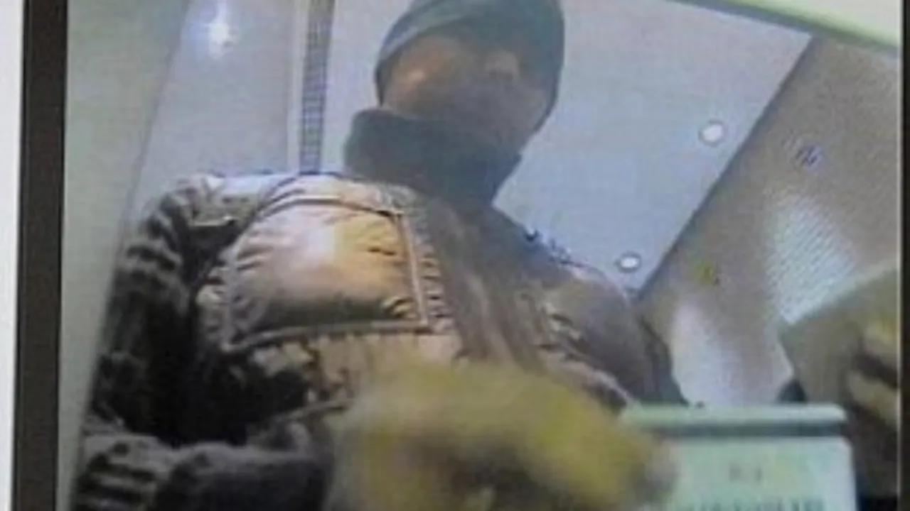 O grupare a furat de pe teritoriul României 3,6 milioane de dolari, însă adevărata lovitură au dat-o în Japonia. Un fotbalist și un luptător K1, implicați în dosar