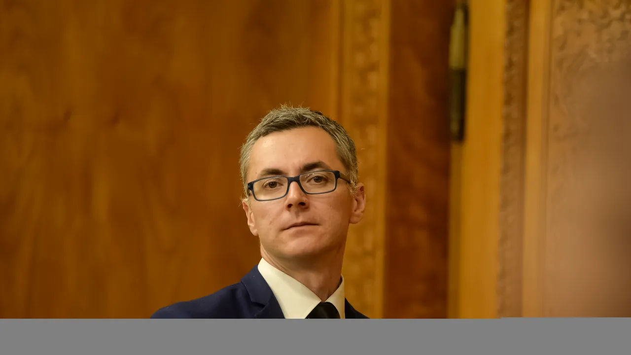 Stelian Ion, despre moțiunea de cenzură: Viorica Dăncilă a evitat Parlamentul. O aducem aici forțat