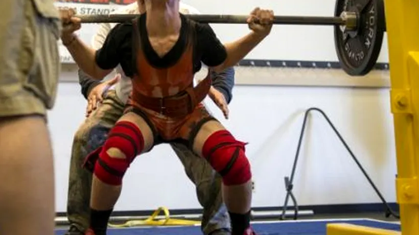 FOTO+VIDEO: Băiatul care se vrea Hercule. La 14 ani și 54 de kilograme, poate ridica 136 de kilograme