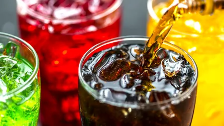 „Am consumat băuturi acidulate în fiecare zi și mi-au putrezit umărul și brațul