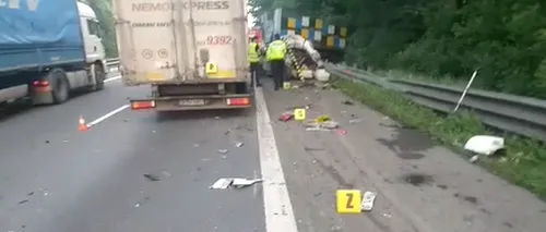 Imagini șocante de la locul accidentului în care a murit salvatorul montan din Pitești, în mașina strivită de un camion - VIDEO