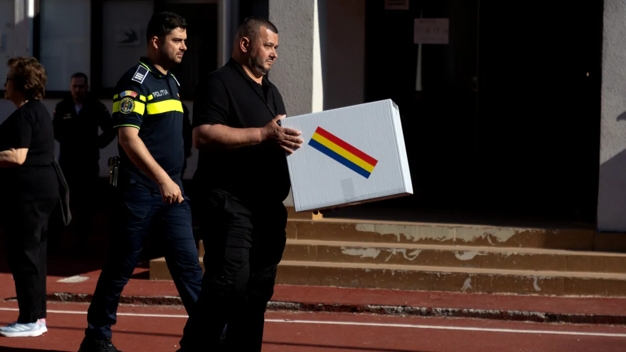 Zeci de mii de DEȚINUȚI vor să voteze la URNA MOBILĂ în turul decisiv pentru alegerea președintelui