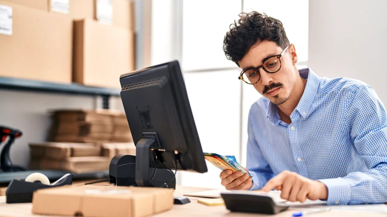 Țara în care se pot câștiga salarii de peste 8.000 EURO. Ce meseriași sunt cei mai căutați